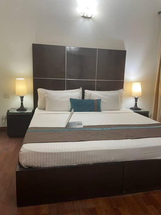 Park Serviced Apartments - Cyber City Gurgaon Buitenkant foto